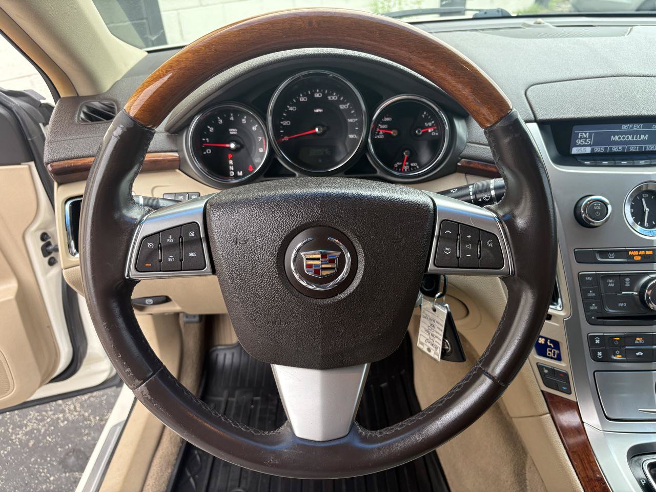 Used 2011 Cadillac CTS Luxury RWD image 7