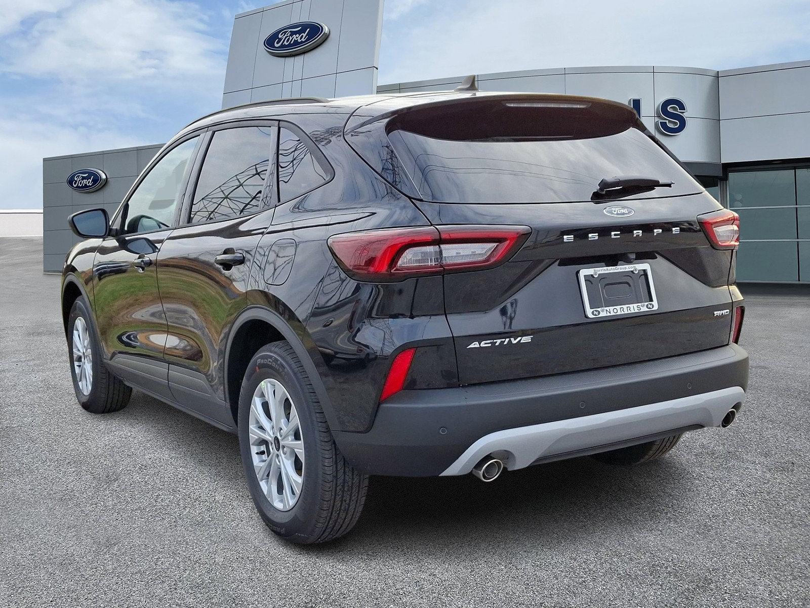 New 2025 Ford Escape Active w/ Active Premium Tech Pack image 3