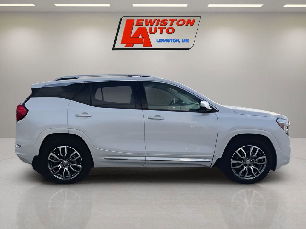 Certified 2024 GMC Terrain Denali w/ Denali Premium Package image 9