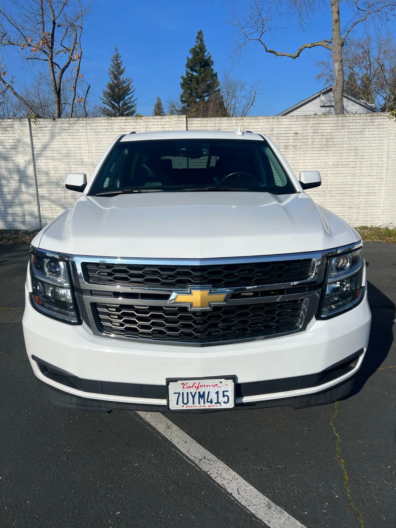 Used 2017 Chevrolet Suburban LT image 2
