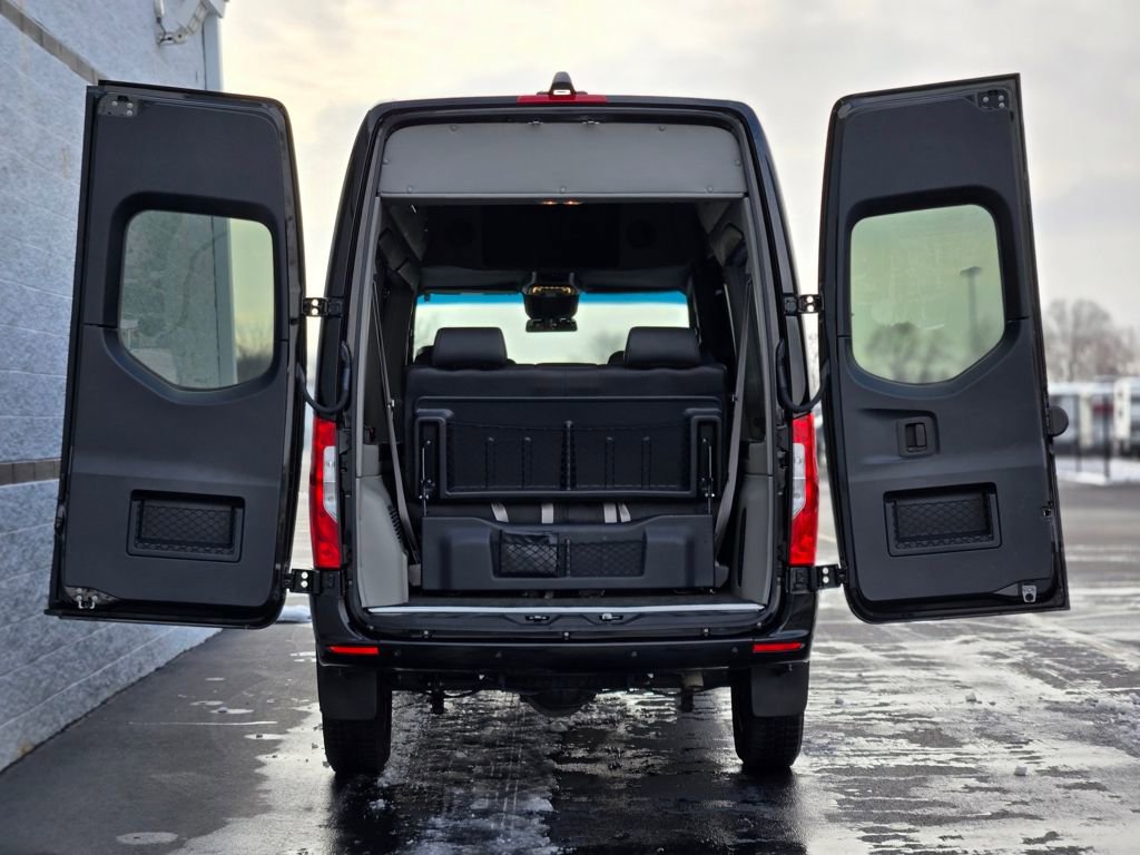 Used 2024 Mercedes-Benz Sprinter 2500 image 13