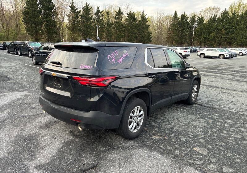 Used 2023 Chevrolet Traverse LS w/ Safety Package AWD/4WD image 3