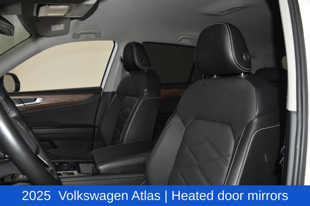 Used 2025 Volkswagen Atlas SE FWD image 23