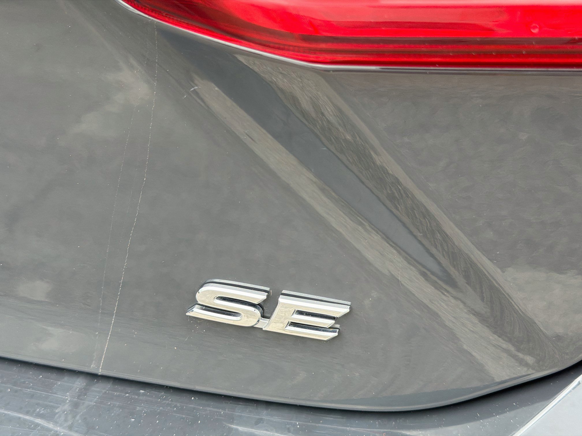 Used 2025 Toyota Camry SE FWD image 11