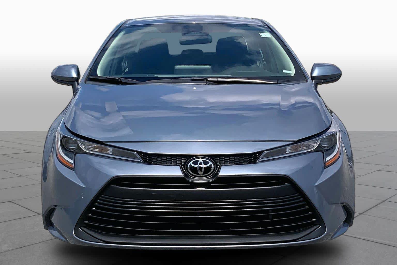 Used 2024 Toyota Corolla LE FWD image 4