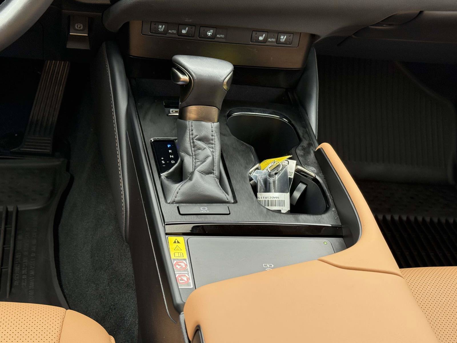 Used 2025 Lexus ES 350 w/ Premium Package FWD image 19