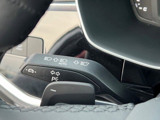 Certified 2025 Audi Q3 2.0T Premium Plus w/ Premium Plus Package image 36