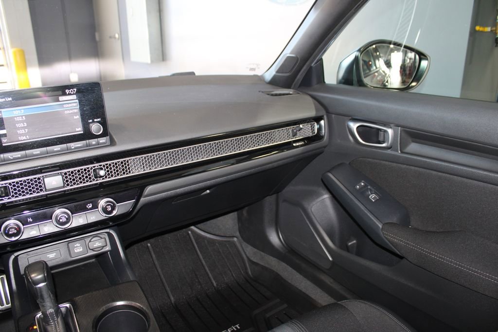 Used 2023 Honda Civic Sport image 25