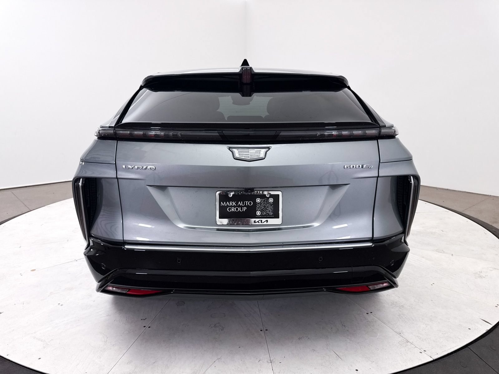 Used 2024 Cadillac Lyriq Luxury AWD/4WD image 15