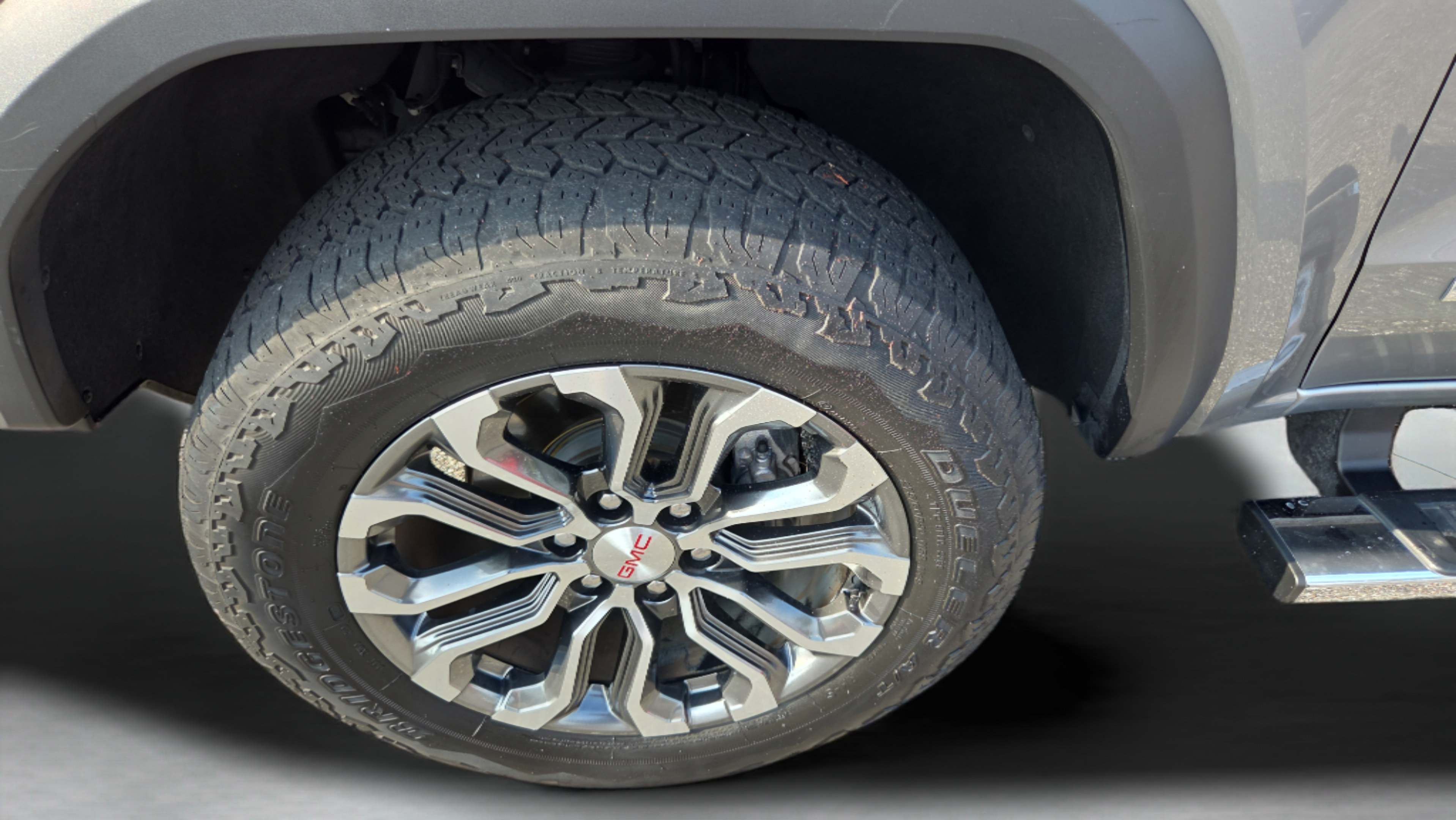 Used 2023 GMC Canyon Denali AWD/4WD image 32