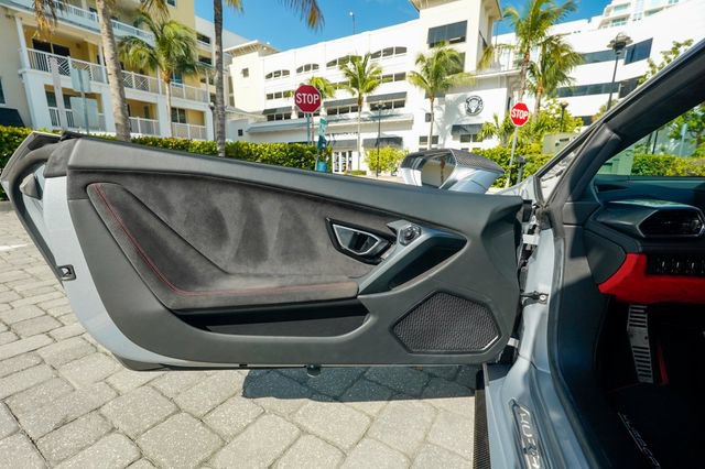Used 2015 Lamborghini Huracan LP 610-4 AWD/4WD image 55