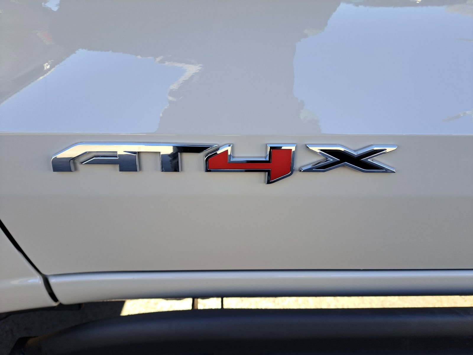 New 2026 GMC Canyon AT4X w/ AT4X AEV Edition AWD/4WD image 14