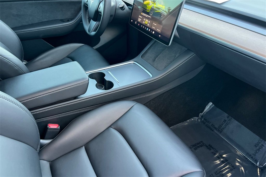 Used 2023 Tesla Model Y Long Range image 16