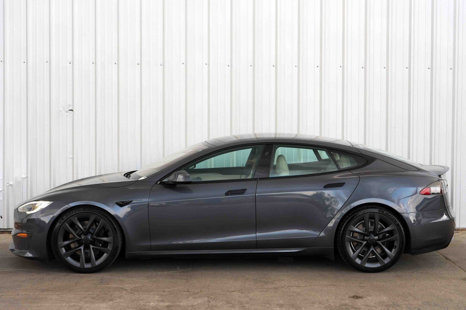 Used 2021 Tesla Model S Plaid image 48