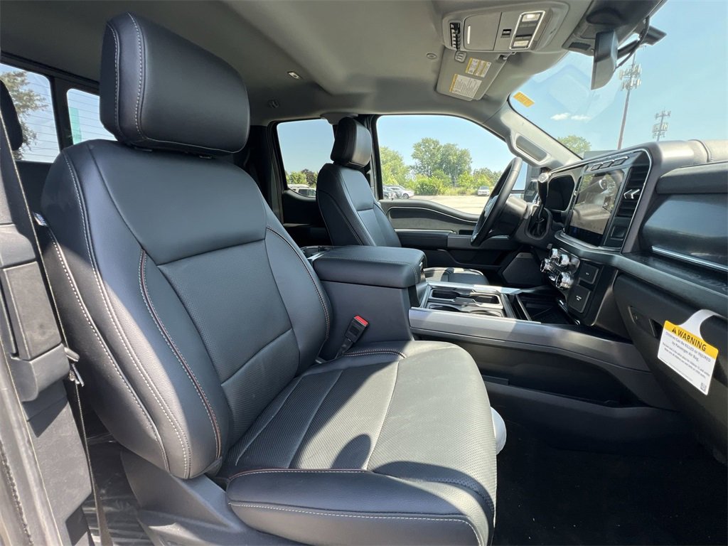 Used 2024 Ford F350 Lariat w/ Sport Appearance Package image 31