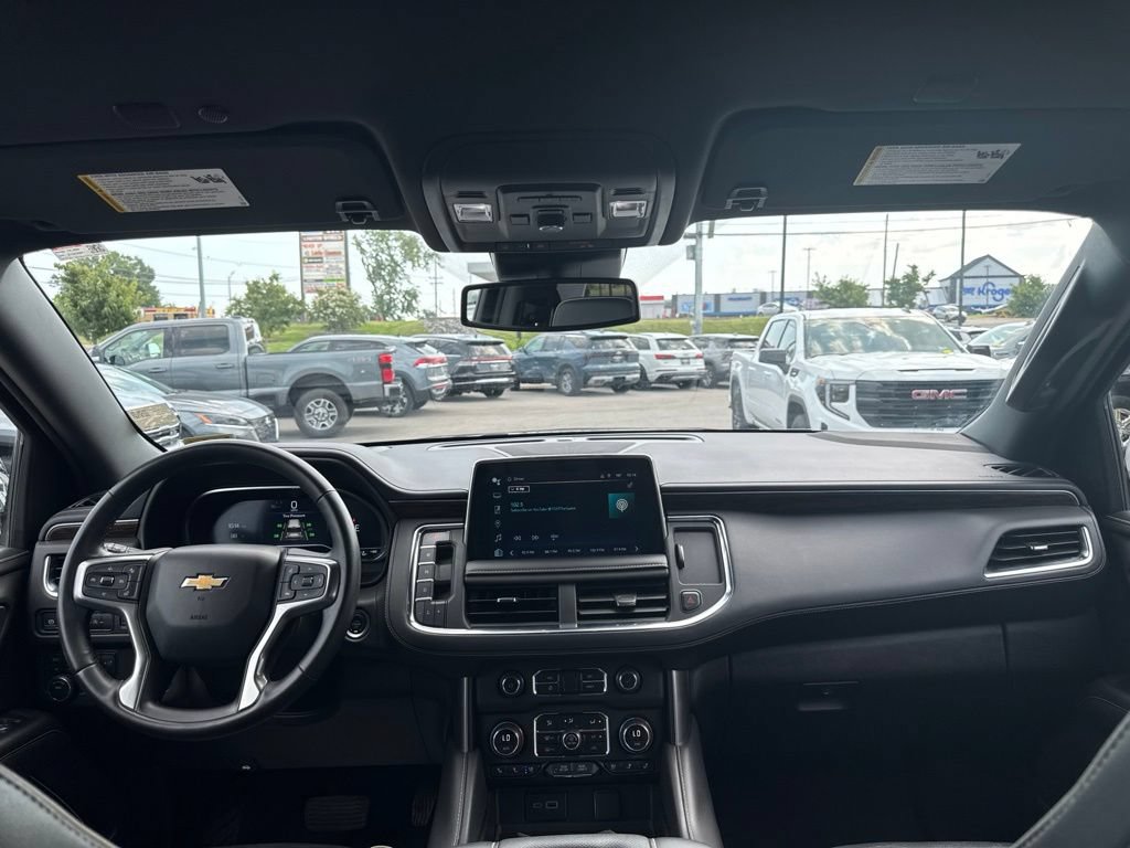 Used 2024 Chevrolet Suburban Premier AWD/4WD image 17