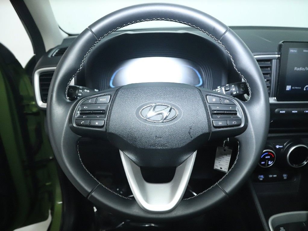 Used 2023 Hyundai Venue SEL FWD image 24