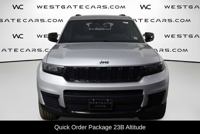 Used 2023 Jeep Grand Cherokee L Laredo image 2