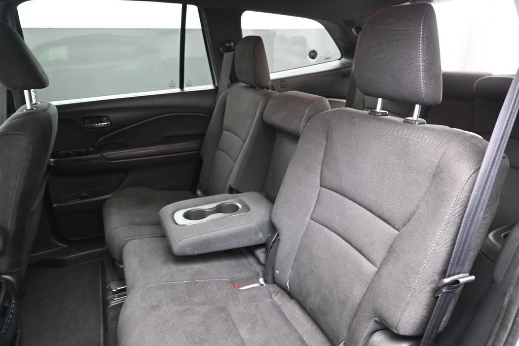 Used 2022 Honda Pilot Sport image 13