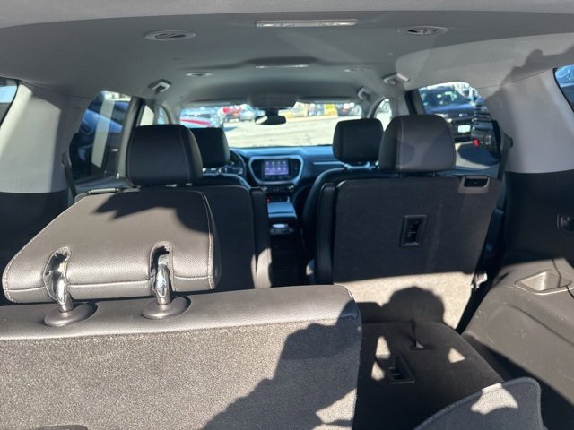 Used 2023 GMC Acadia SLT w/ Elevation Edition image 30