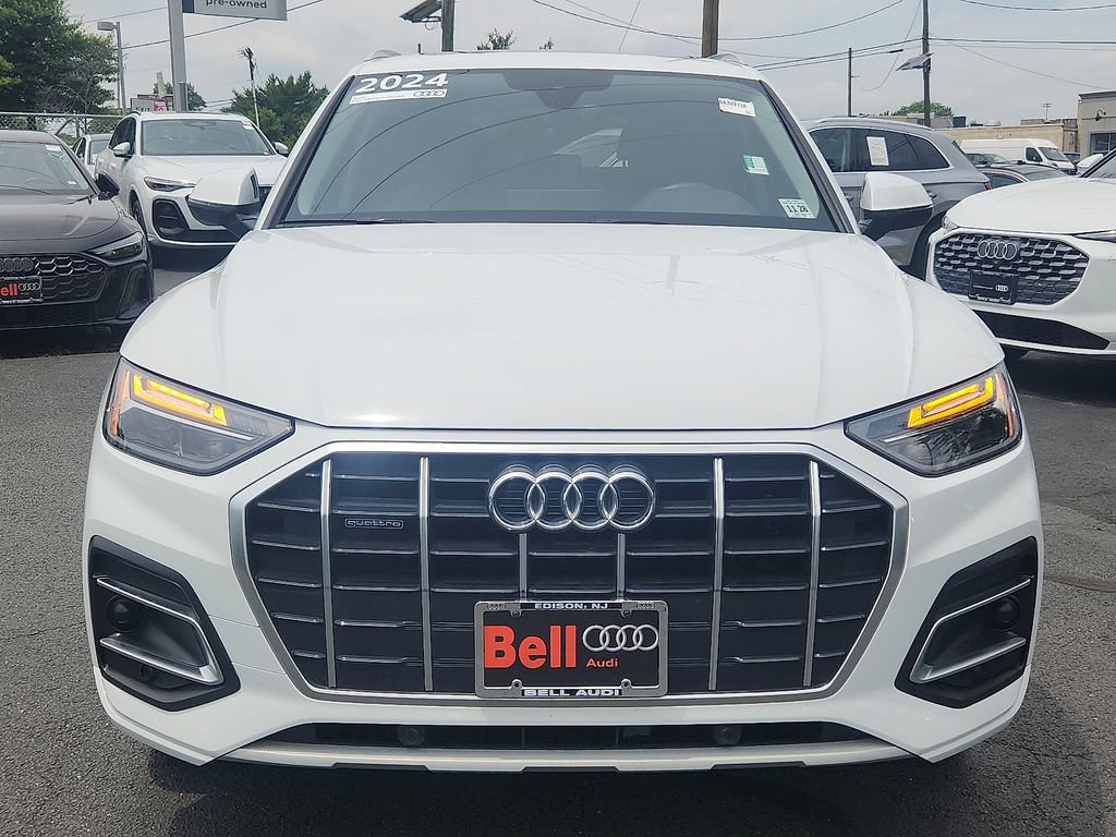 Used 2024 Audi Q5 Premium AWD/4WD image 2
