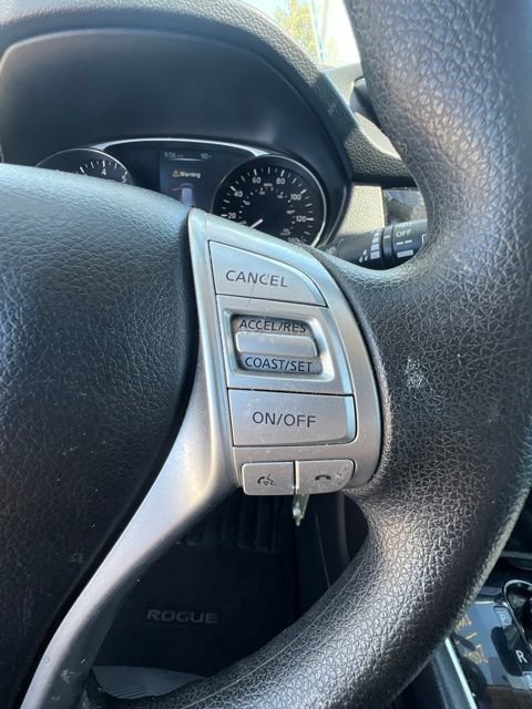 Used 2016 Nissan Rogue S AWD/4WD image 12