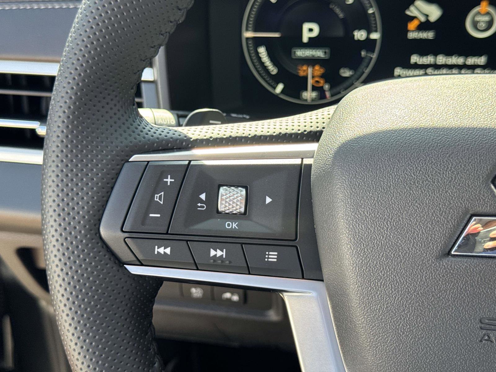 New 2025 Mitsubishi Outlander 4WD Plug-In Hybrid image 20