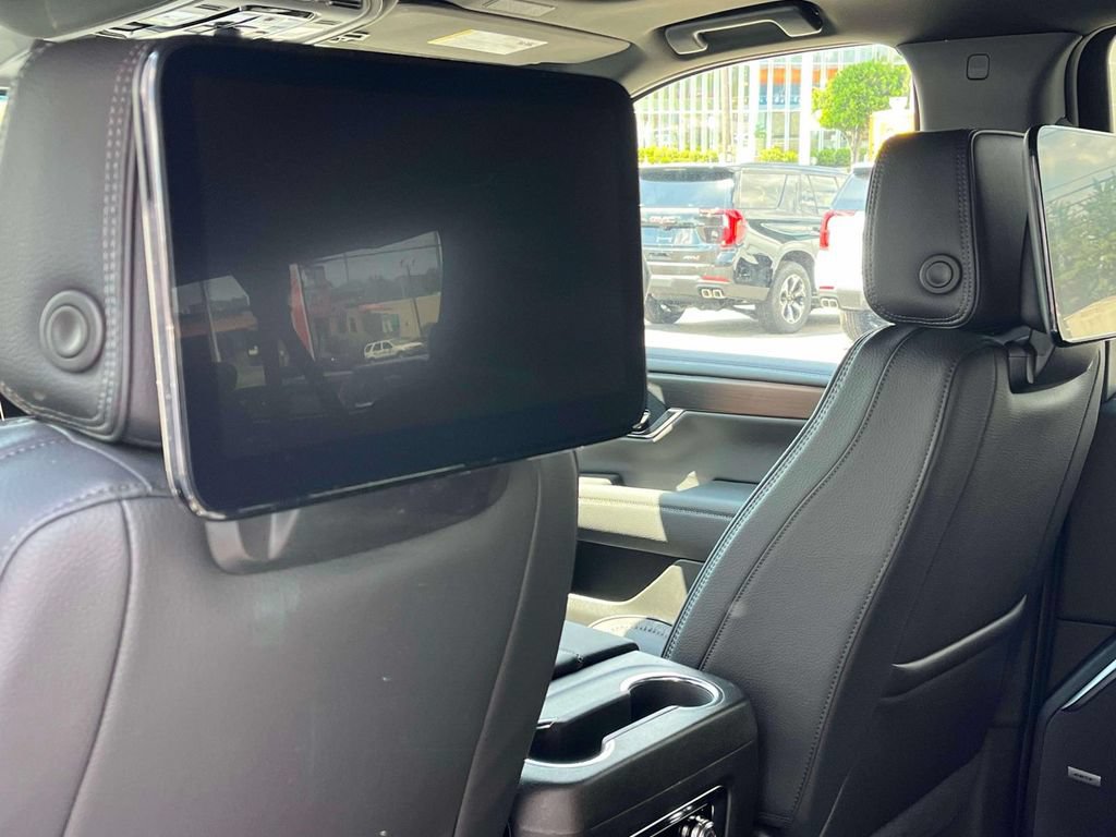 New 2026 GMC Yukon XL Denali AWD/4WD image 17