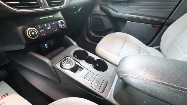 Used 2021 Ford Escape SE w/ SE Sport Appearance Package AWD/4WD image 17