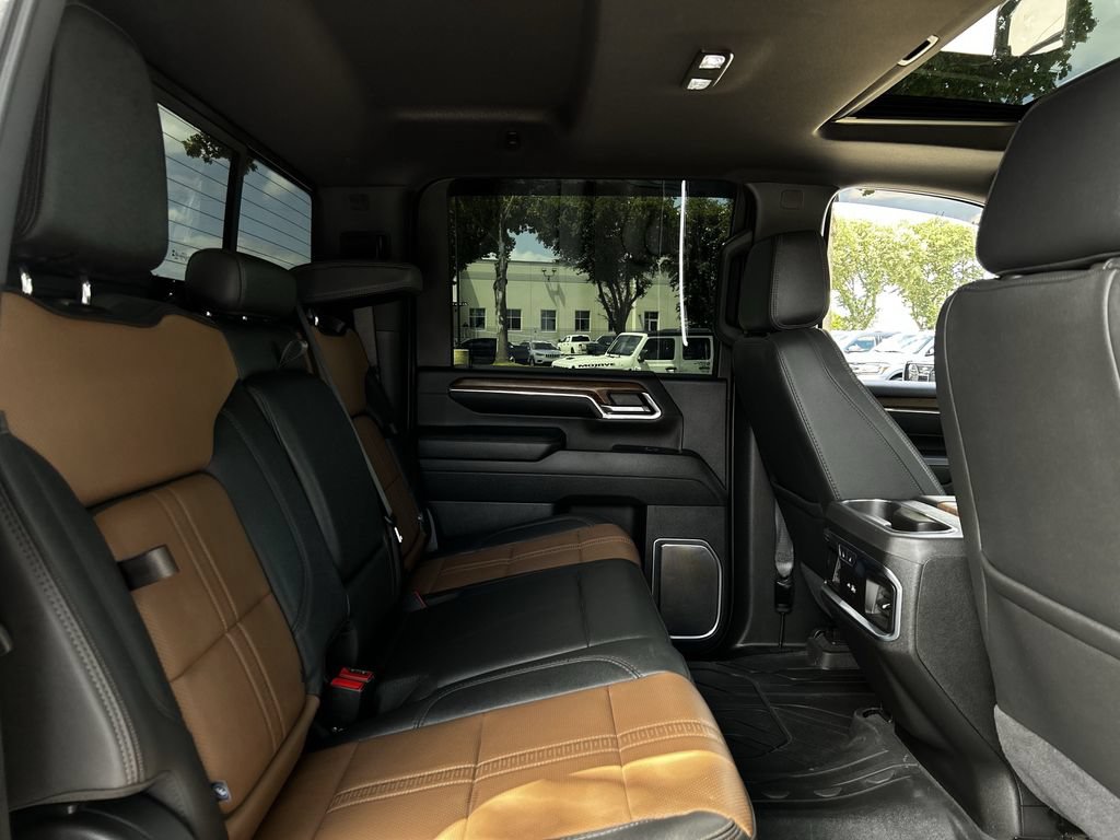 Used 2024 Chevrolet Silverado 3500 High Country w/ High Country Premium Package AWD/4WD image 37