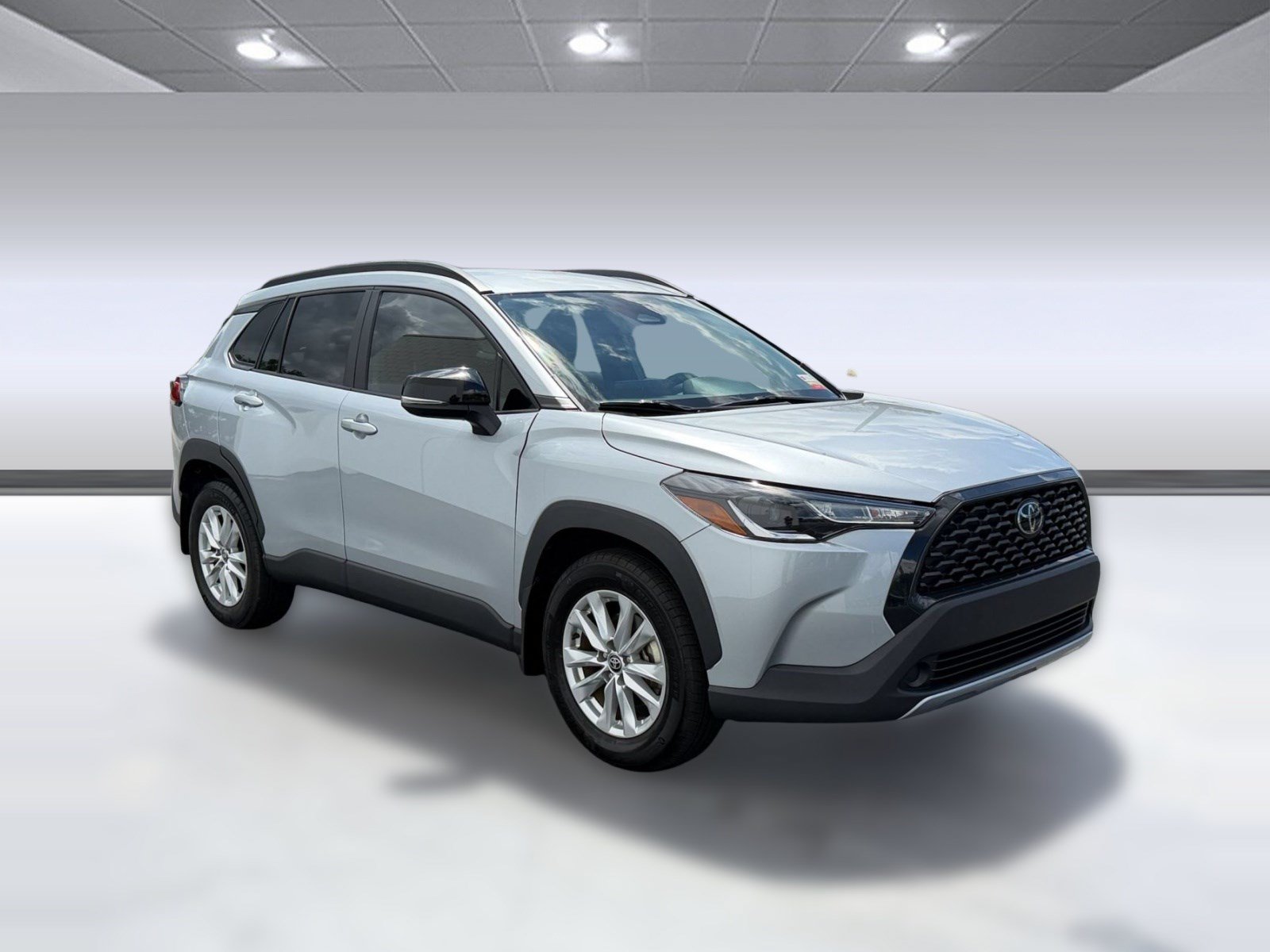 Certified 2025 Toyota Corolla Cross LE FWD image 7