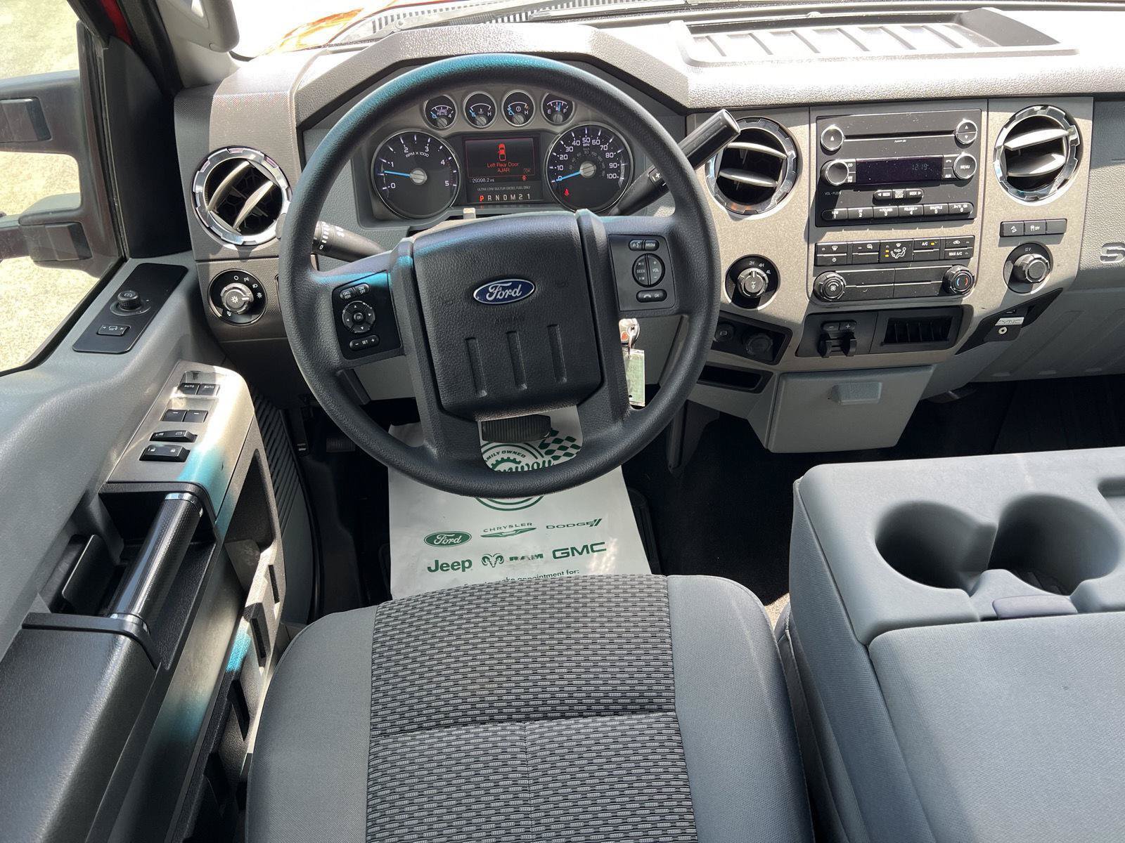 Used 2016 Ford F250 XLT w/ XLT Premium Package AWD/4WD image 23