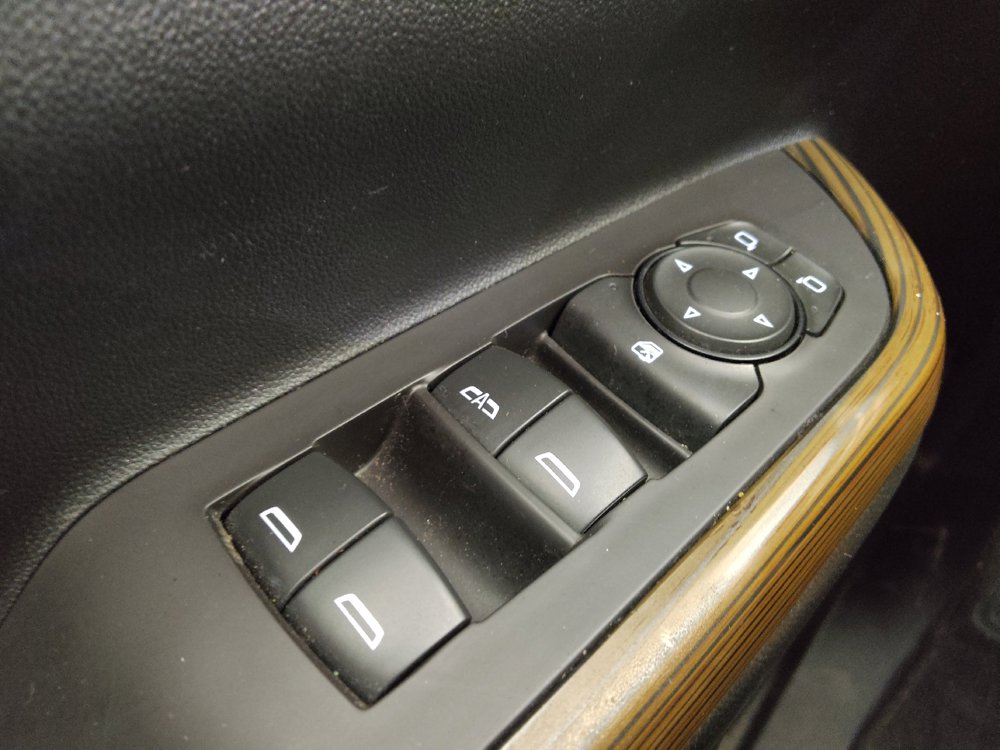 Used 2020 GMC Acadia SLE w/ Driver Convenience Package FWD image 27