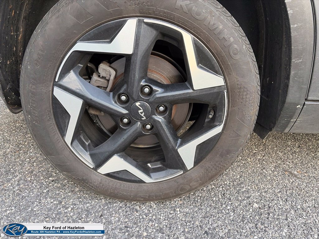 Used 2025 Kia Seltos S AWD/4WD image 14