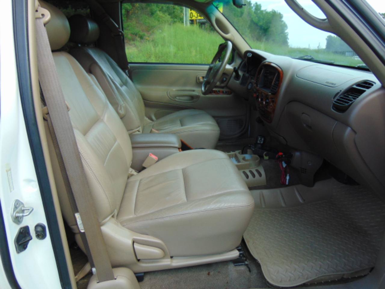 Used 2000 Toyota Tundra Limited w/ Off-Road Pkg AWD/4WD image 13