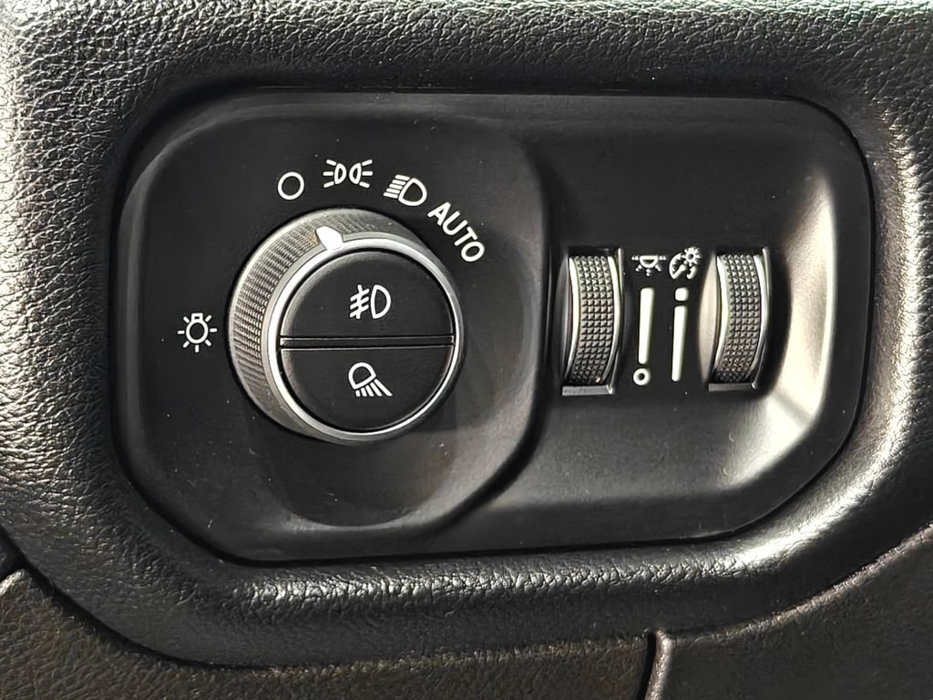 Used 2019 RAM 1500 Big Horn AWD/4WD image 45