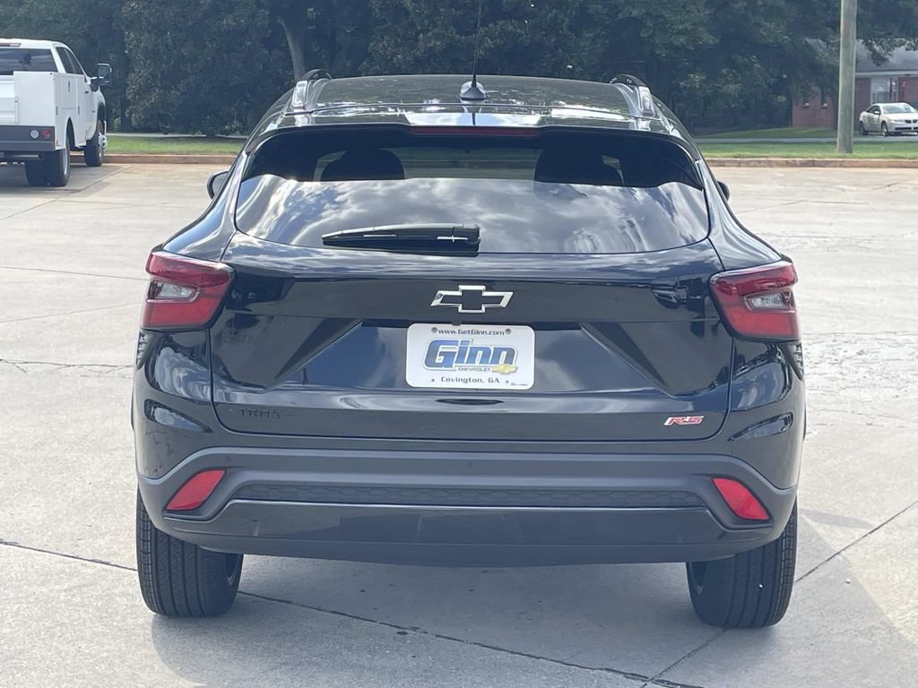 New 2026 Chevrolet Trax RS w/ Sunroof Package FWD image 3