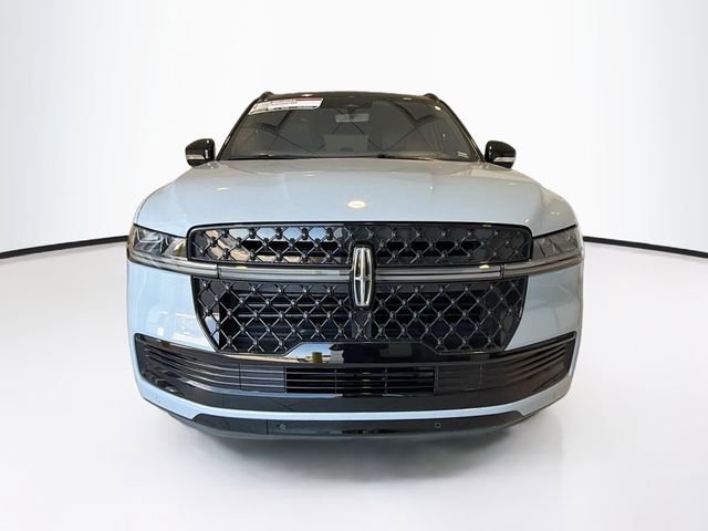 Used 2025 Lincoln Navigator Reserve w/ Jet Appearance Package image 2