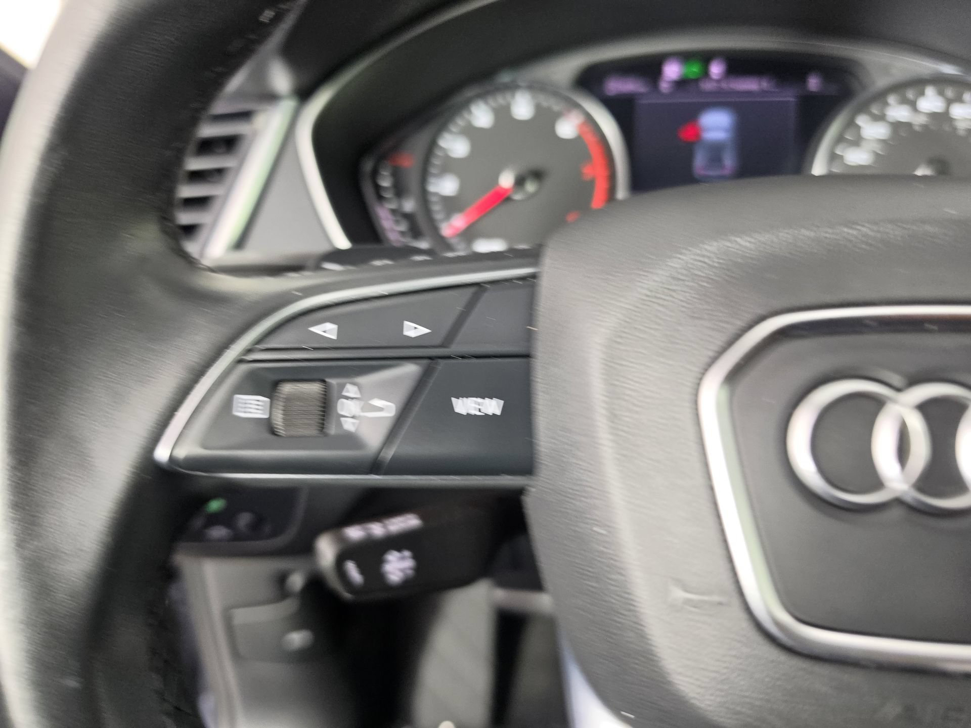 Used 2021 Audi Q5 2.0T Premium w/ Convenience Package AWD/4WD image 9