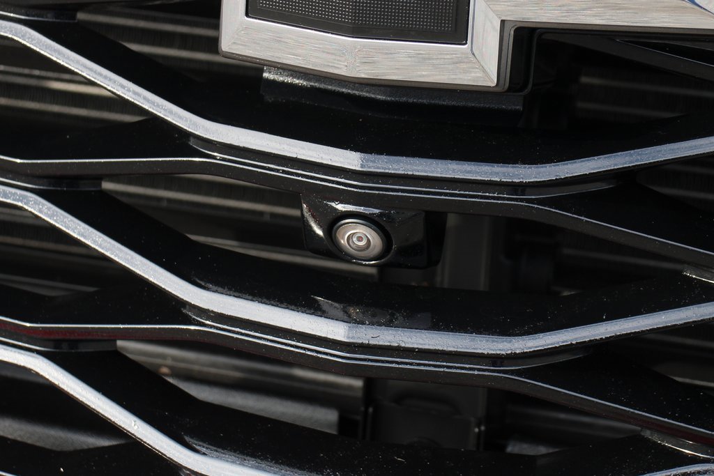 Used 2023 Chevrolet Traverse RS image 54