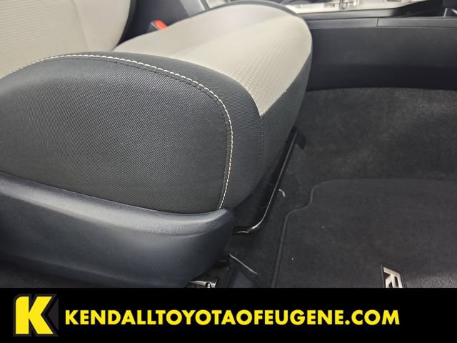 Used 2017 Toyota RAV4 XLE w/ Convenience Package AWD/4WD image 30