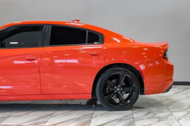 Used 2017 Dodge Charger R/T RWD image 21