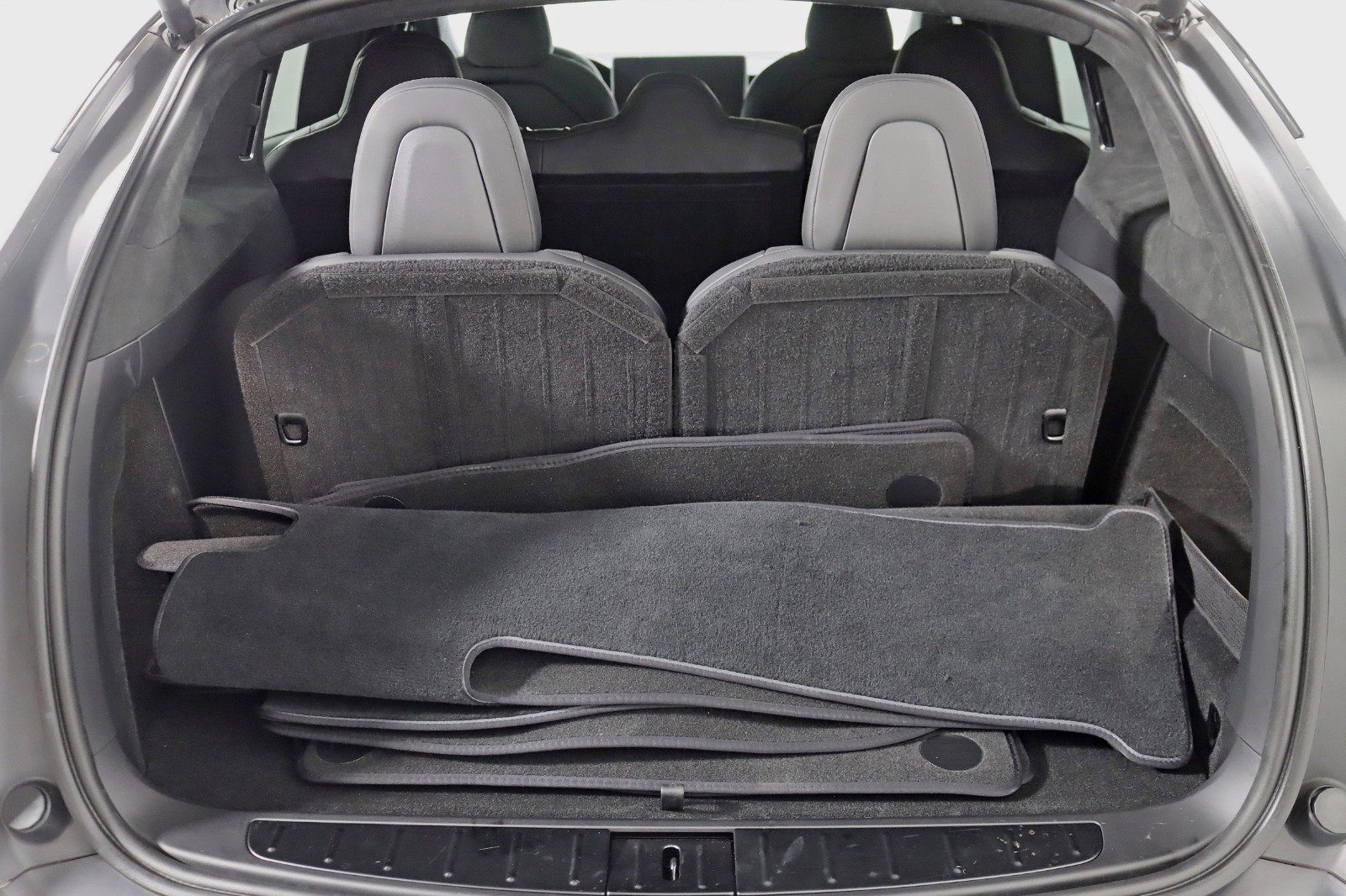 Used 2023 Tesla Model X image 40