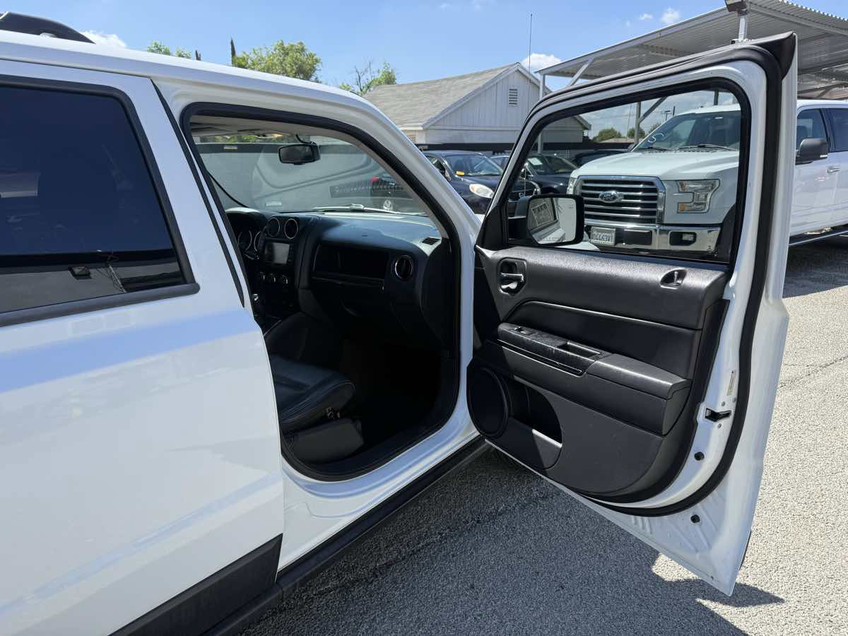Used 2014 Jeep Patriot Limited FWD image 35