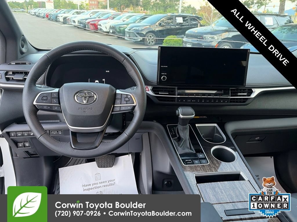 Used 2025 Toyota Sienna Platinum AWD/4WD image 27
