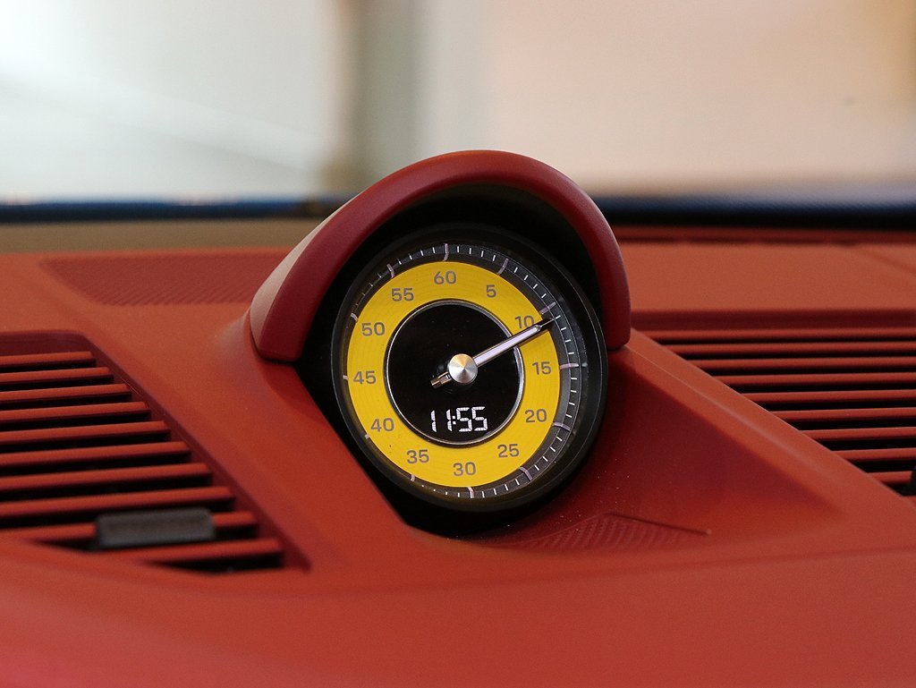 Used 2023 Porsche 911 Turbo S image 39
