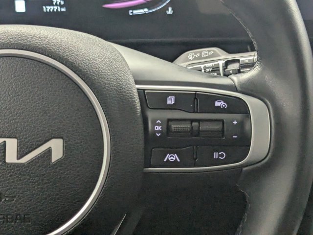 Certified 2023 Kia Sportage EX FWD image 18