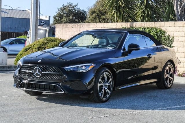 Used 2025 Mercedes-Benz CLE 300 4MATIC Cabriolet image 3