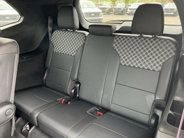Used 2025 GMC Acadia Denali w/ Super Cruise Package FWD image 21