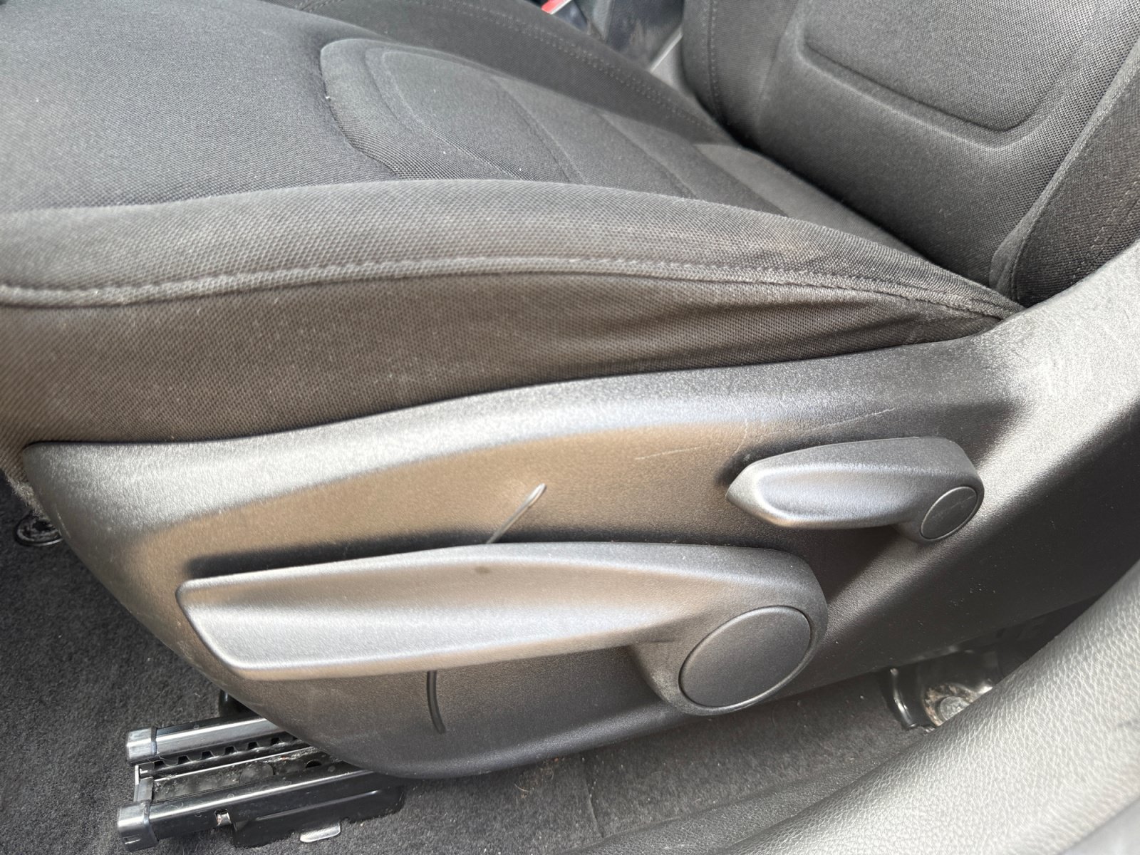 Used 2019 Jeep Renegade Latitude FWD image 15